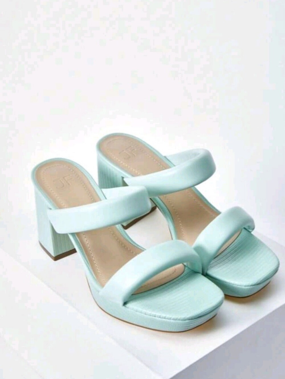 JustFab Block Heeled Mint Green Size 8 Platform Sandal Strappy Summer Shoes